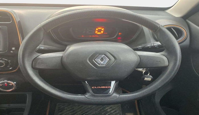 2017 Renault Kwid CLIMBER 1.0 AMT, Petrol, Automatic, 41,567 km, Steering Wheel Close Up