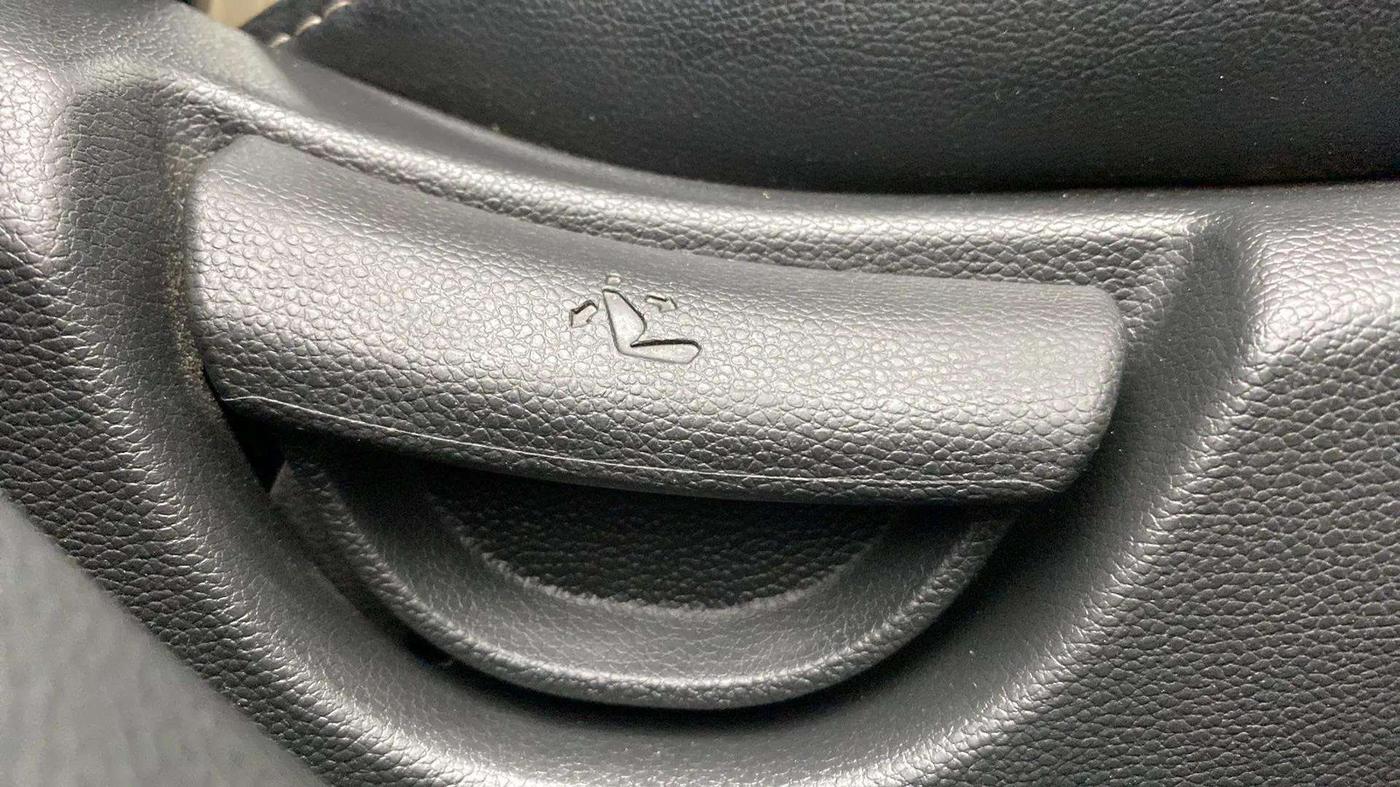 2018 Hyundai Grand i10 MAGNA 1.2 KAPPA VTVT, Petrol, Manual, 8,819 km, Driver Side Adjustment Panel