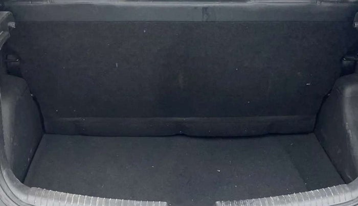 2013 Hyundai Grand i10 MAGNA 1.2 KAPPA VTVT, Petrol, Manual, 41,323 km, Dicky (Boot door) - Parcel tray missing
