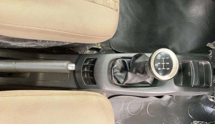 2018 Maruti Wagon R 1.0 VXI, Petrol, Manual, 66,222 km, Gear Lever
