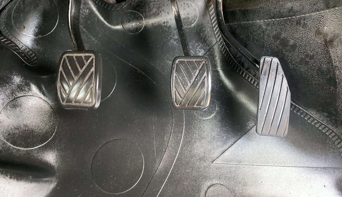 2018 Maruti Wagon R 1.0 VXI, Petrol, Manual, 66,222 km, Pedals