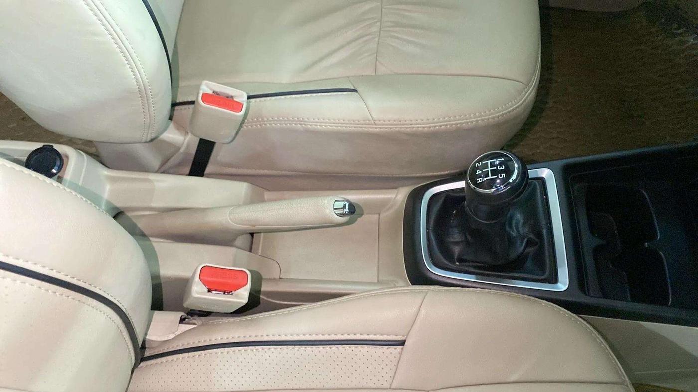 2018 Maruti Dzire ZXI, Petrol, Manual, 13,837 km, Gear Lever