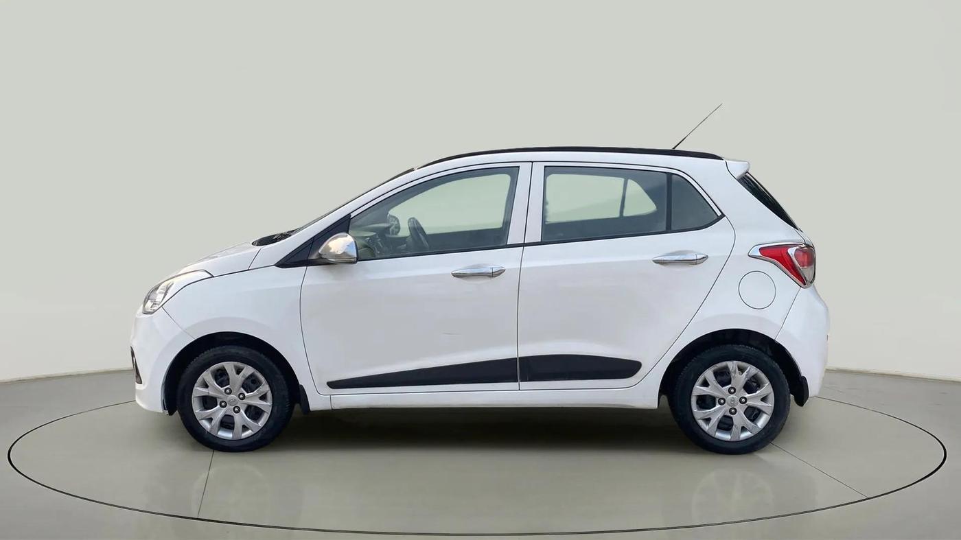 2015 Hyundai Grand i10 SPORTZ 1.2 KAPPA VTVT, Petrol, Manual, 97,284 km, Left Side