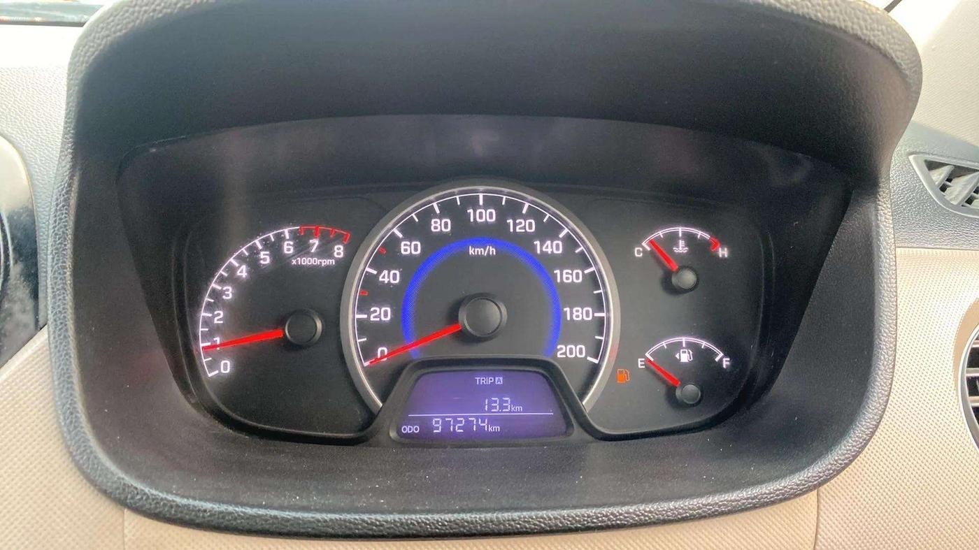 2015 Hyundai Grand i10 SPORTZ 1.2 KAPPA VTVT, Petrol, Manual, 97,284 km, Odometer Image