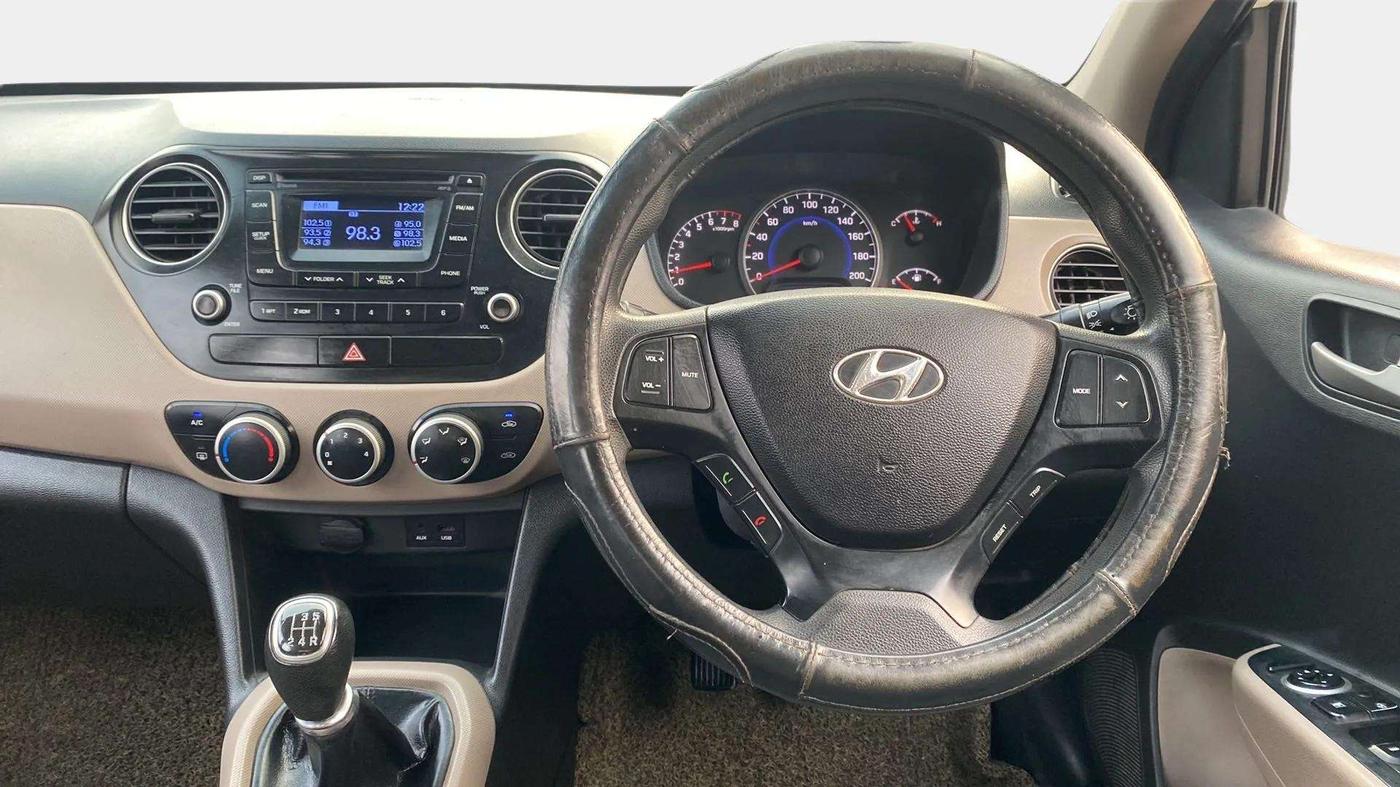 2015 Hyundai Grand i10 SPORTZ 1.2 KAPPA VTVT, Petrol, Manual, 97,284 km, Steering Wheel Close Up