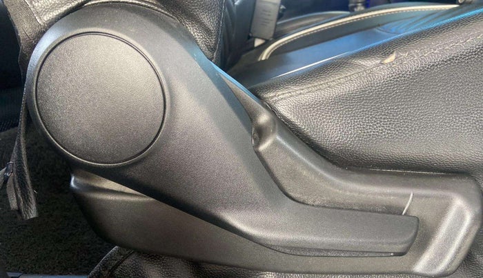 2021 Maruti IGNIS SIGMA 1.2, Petrol, Manual, 44,252 km, Driver Side Adjustment Panel