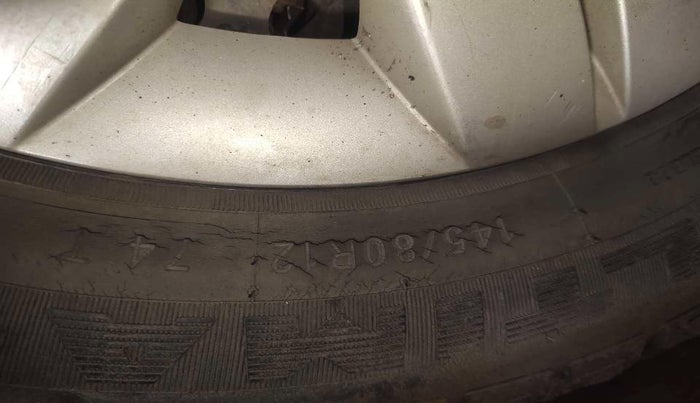 2017 Maruti Alto 800 LXI, Petrol, Manual, 19,769 km, Left front tyre - Minor crack