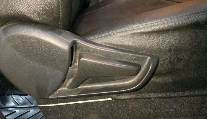 2020 Maruti S PRESSO VXI, Petrol, Manual, 29,665 km, Driver Side Adjustment Panel