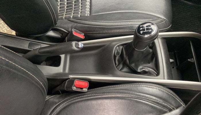 2016 Maruti Baleno DELTA PETROL 1.2, Petrol, Manual, 89,800 km, Gear Lever