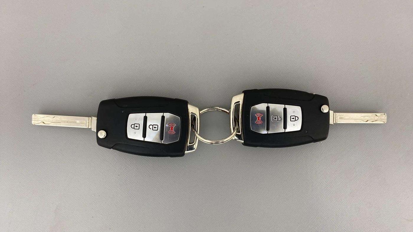 2019 Mahindra XUV300 W8 1.5 DIESEL, Diesel, Manual, 33,072 km, Key Close Up