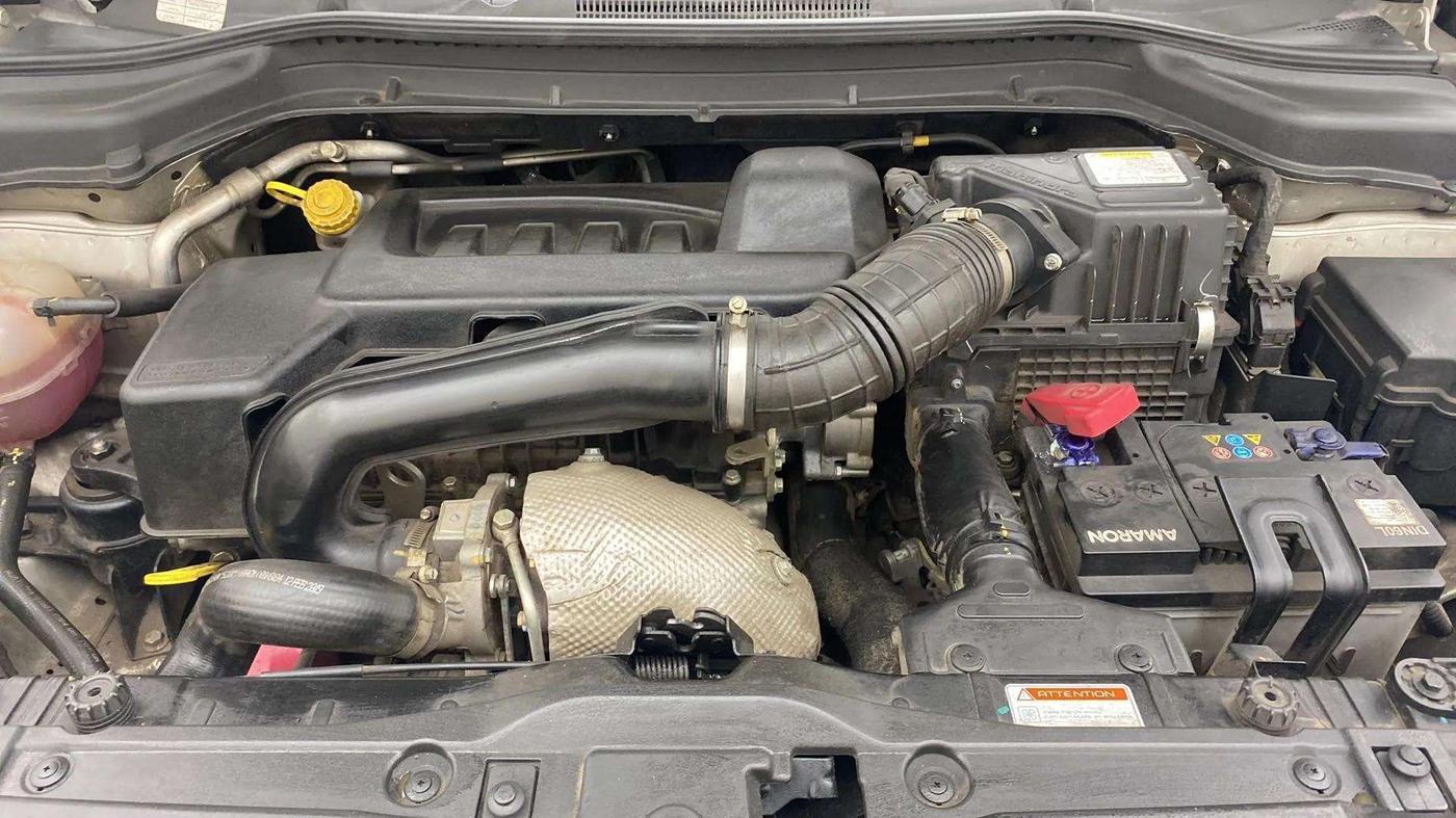 2019 Mahindra XUV300 W8 1.5 DIESEL, Diesel, Manual, 33,072 km, Open Bonet