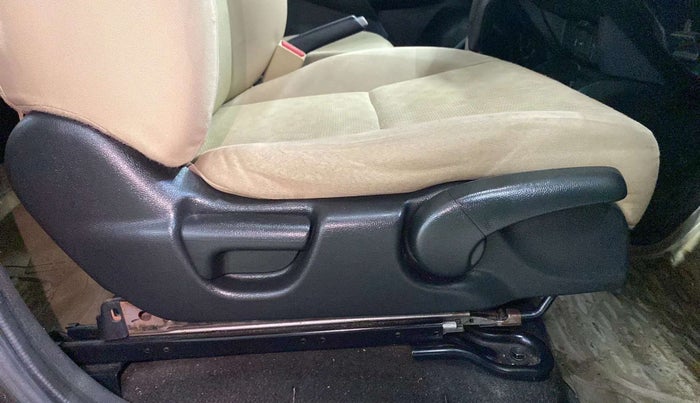 2017 Honda Jazz 1.2L I-VTEC V AT, Petrol, Automatic, 24,118 km, Driver Side Adjustment Panel