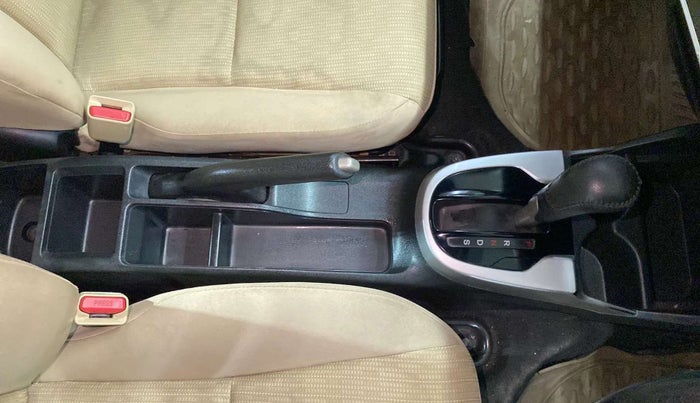 2017 Honda Jazz 1.2L I-VTEC V AT, Petrol, Automatic, 24,118 km, Gear Lever