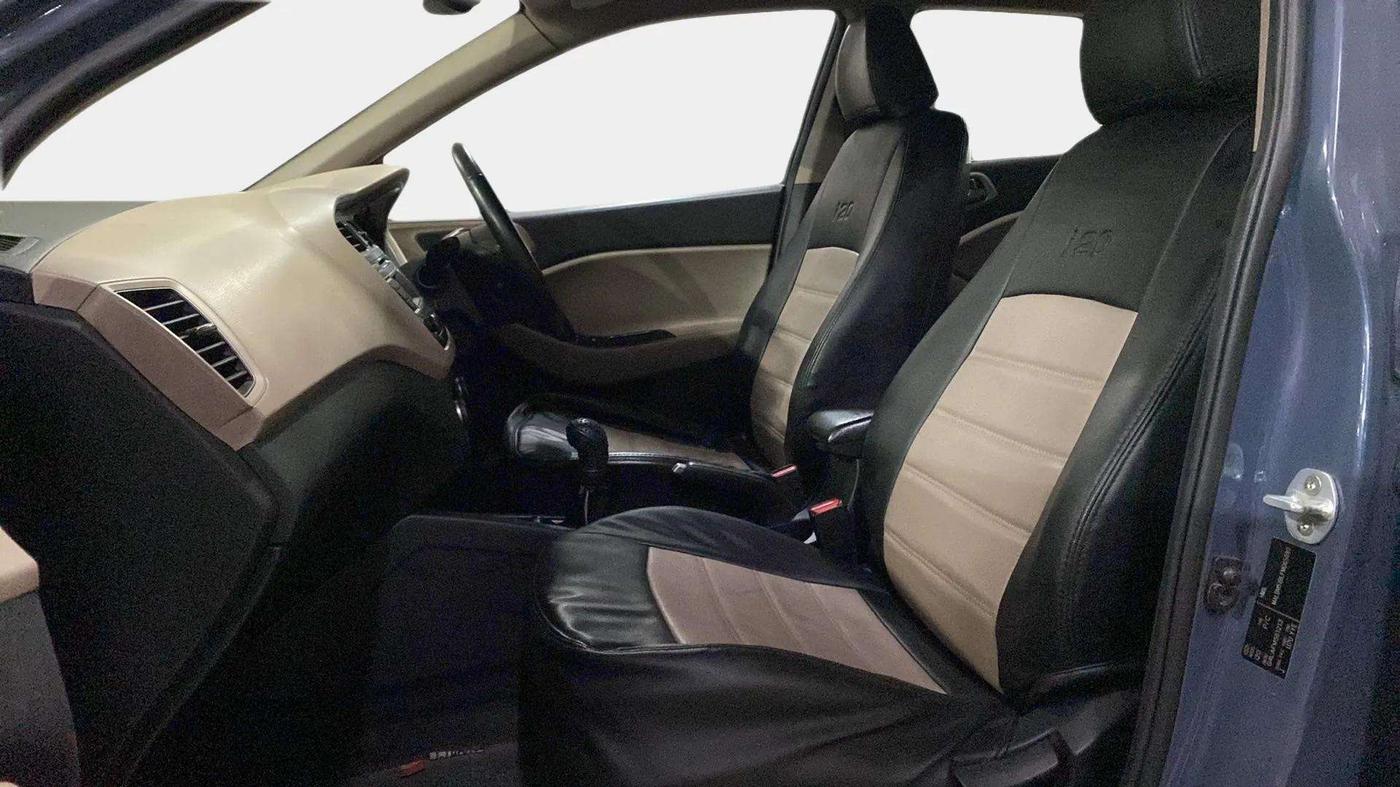 2015 Hyundai Elite i20 SPORTZ 1.2, Petrol, Manual, 74,197 km, Right Side Front Door Cabin