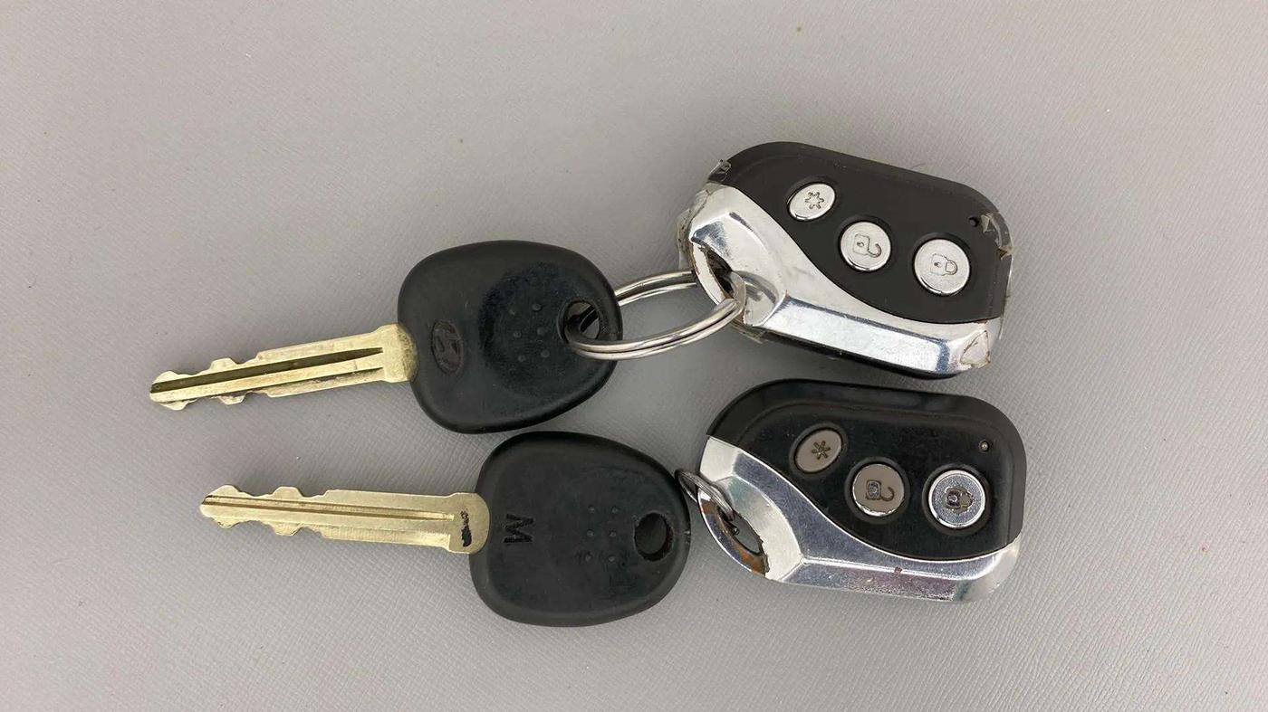 2013 Hyundai i10 MAGNA 1.1, Petrol, Manual, 95,461 km, Key Close Up