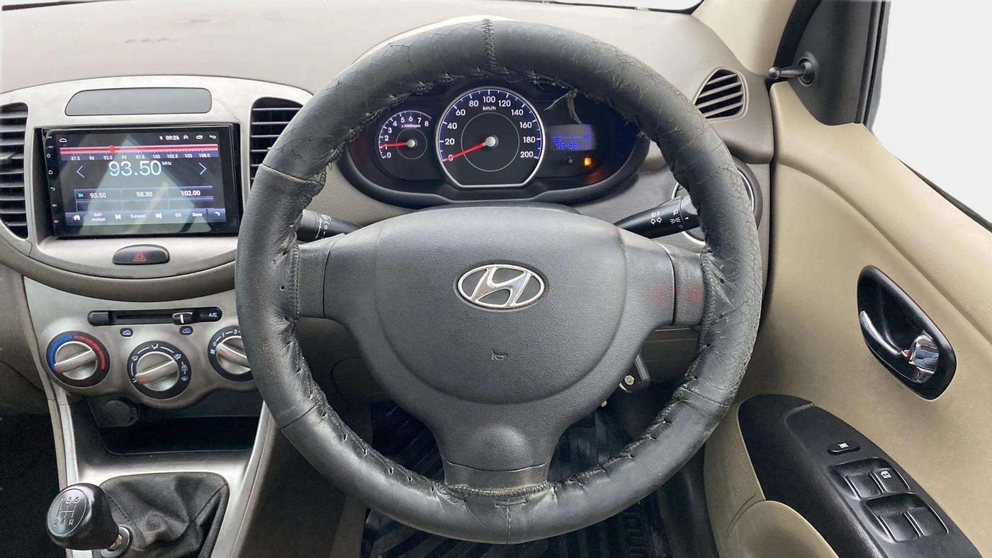 2013 Hyundai i10 MAGNA 1.1, Petrol, Manual, 95,461 km, Steering Wheel Close Up