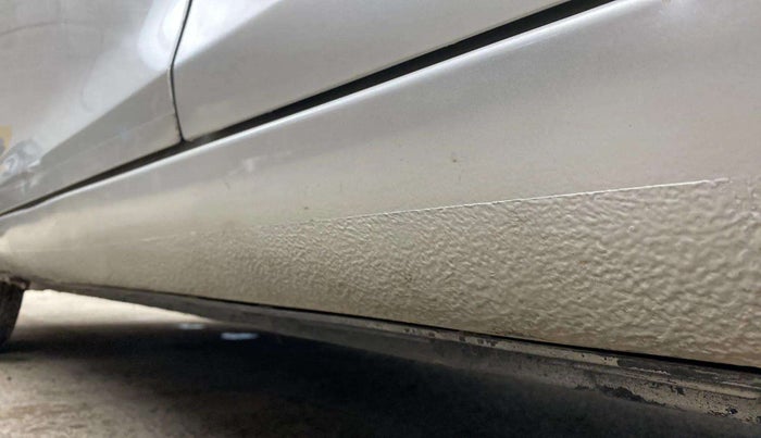 2015 Maruti Swift Dzire VXI, Petrol, Manual, 66,593 km, Left running board - Slightly dented