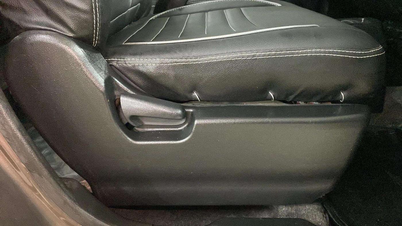 2014 Maruti Wagon R 1.0 LXI CNG, CNG, Manual, 61,431 km, Driver Side Adjustment Panel