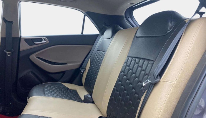 2019 Hyundai Elite i20 MAGNA PLUS 1.2, Petrol, Manual, 29,581 km, Right Side Rear Door Cabin