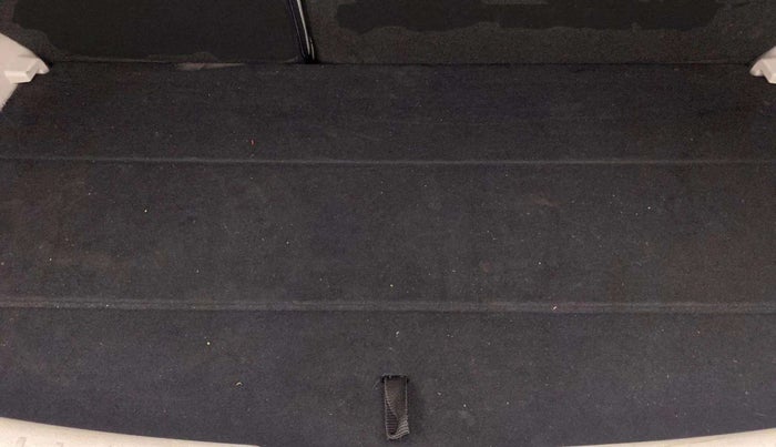 2019 Mahindra XUV300 W6 1.2 PETROL, Petrol, Manual, 34,355 km, Boot Inside