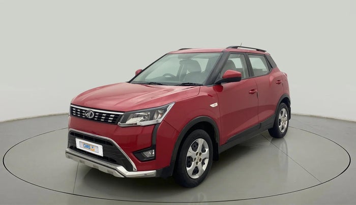 2019 Mahindra XUV300 W6 1.2 PETROL, Petrol, Manual, 34,355 km, Left Front Diagonal