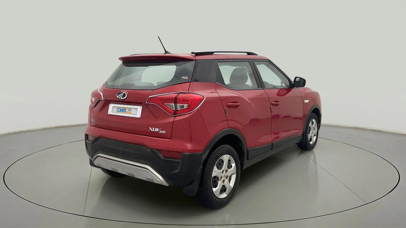 2019 Mahindra XUV300 W6 1.2 PETROL, Petrol, Manual, 34,355 km, Right Back Diagonal