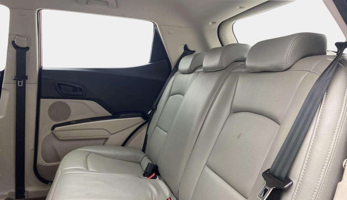 2019 Mahindra XUV300 W6 1.2 PETROL, Petrol, Manual, 34,355 km, Right Side Rear Door Cabin