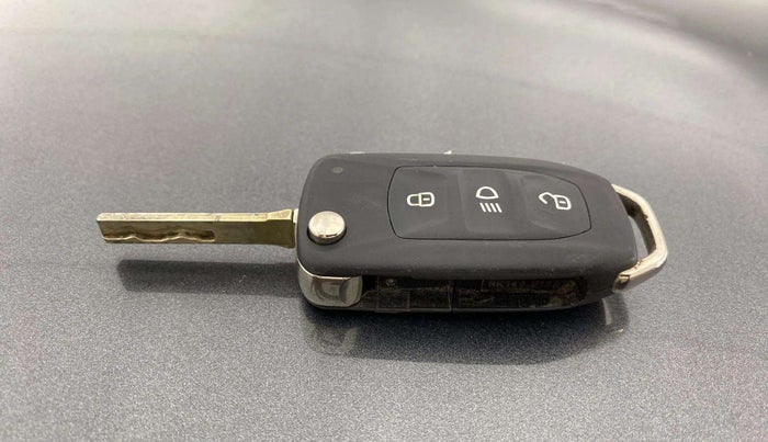 2022 Tata Tiago XT (O) PETROL, Petrol, Manual, 12,315 km, Key Close Up