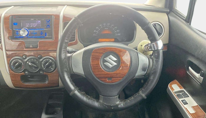 2014 Maruti Wagon R 1.0 LXI CNG, CNG, Manual, 76,058 km, Steering Wheel Close Up