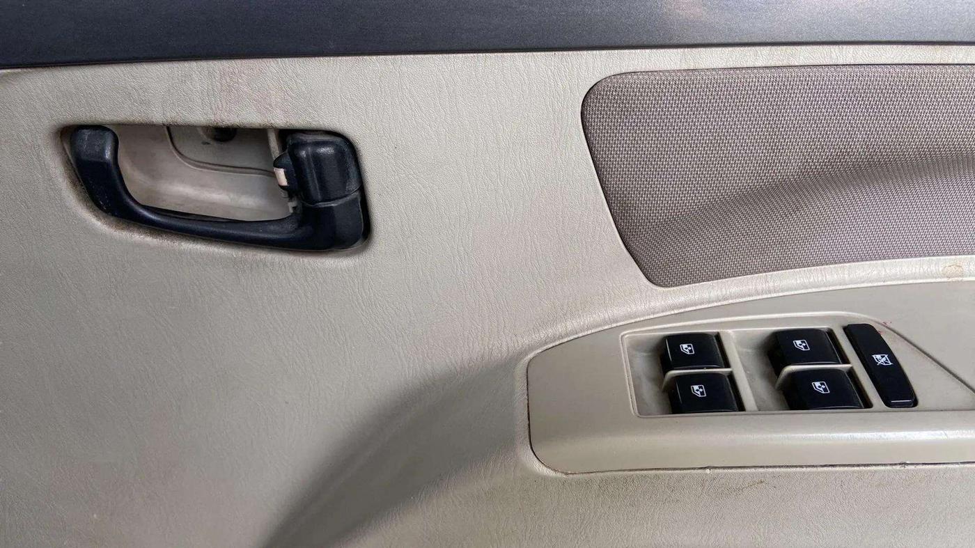 2019 Mahindra Scorpio S5, Diesel, Manual, 94,968 km, Driver Side Door Panels Control