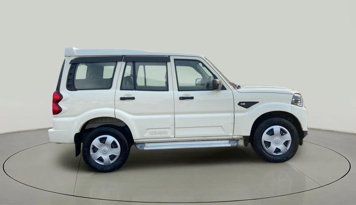 2019 Mahindra Scorpio S5, Diesel, Manual, 94,968 km, Right Side View