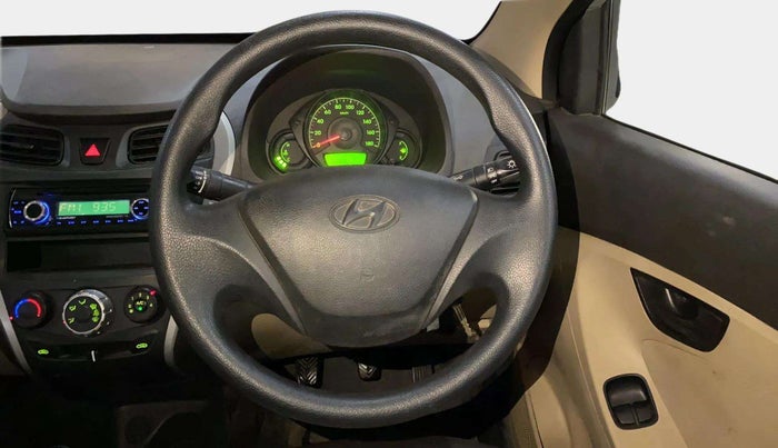 2016 Hyundai Eon ERA +, Petrol, Manual, 65,931 km, Steering Wheel Close Up