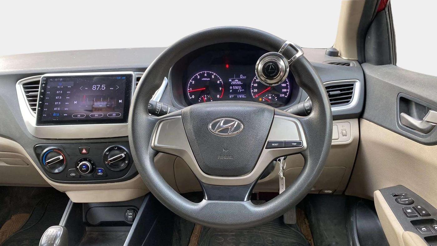 2019 Hyundai Verna 1.4 E PETROL, Petrol, Manual, 58,102 km, Steering Wheel Close Up