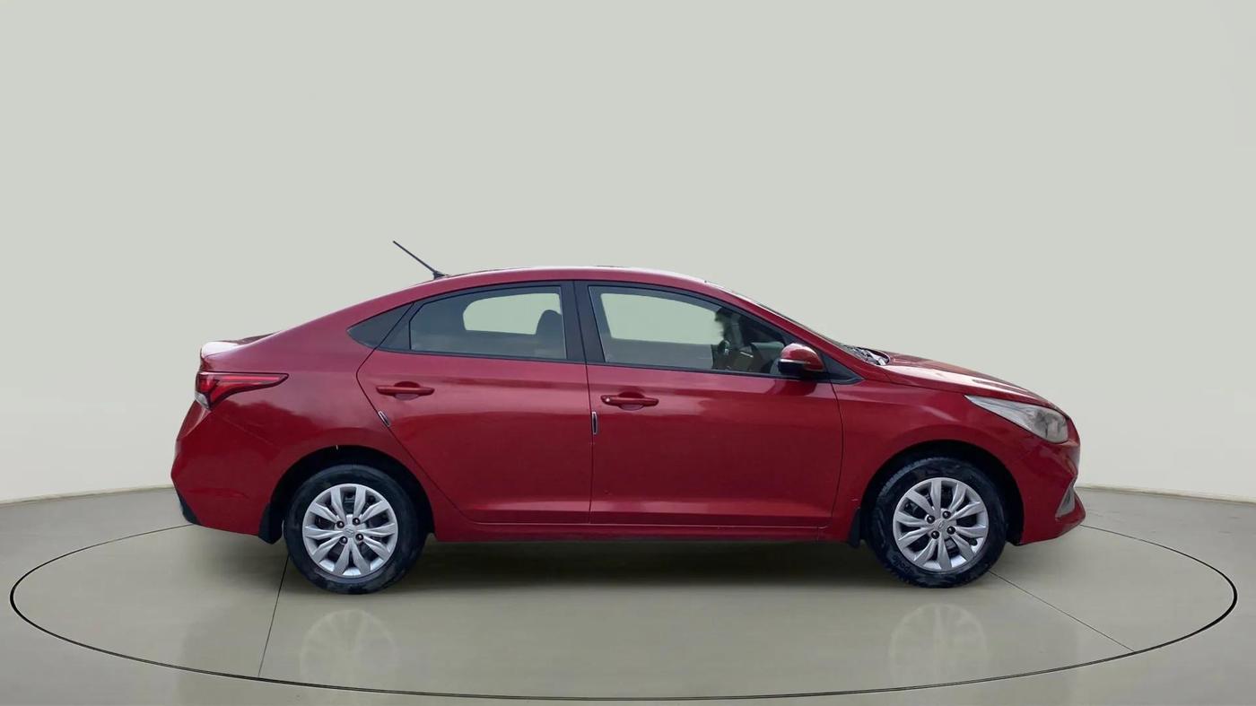 2019 Hyundai Verna 1.4 E PETROL, Petrol, Manual, 58,102 km, Right Side View