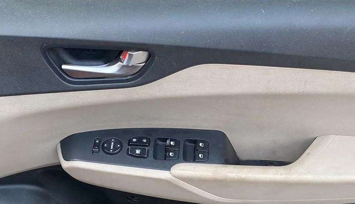 2019 Hyundai Verna 1.4 E PETROL, Petrol, Manual, 58,021 km, Driver Side Door Panels Control