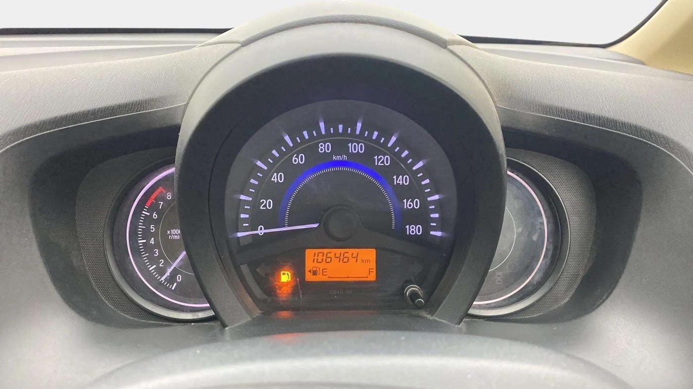 2015 Honda Amaze 1.2L I-VTEC S, Petrol, Manual, 1,06,445 km, Odometer Image