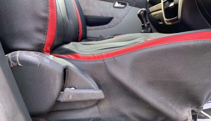 2016 Maruti Alto 800 LXI, Petrol, Manual, 65,752 km, Driver Side Adjustment Panel