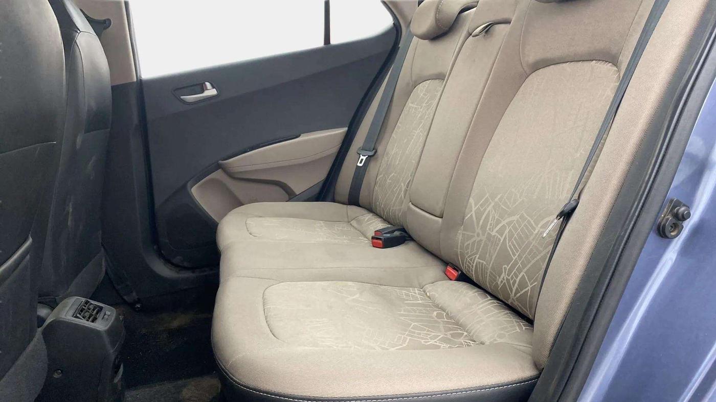 2015 Hyundai Xcent S 1.2, Petrol, Manual, 46,224 km, Right Side Rear Door Cabin