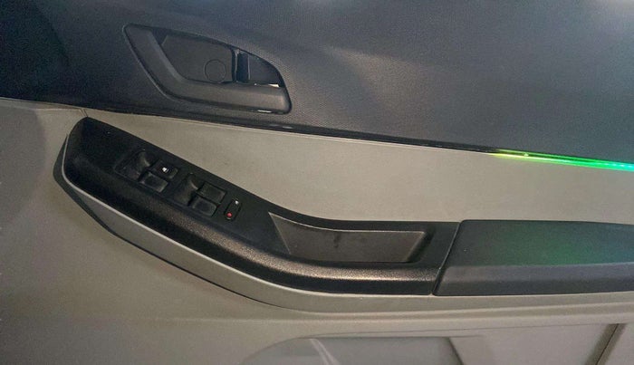 2021 Tata Tiago XT PETROL, Petrol, Manual, 21,638 km, Driver Side Door Panels Control