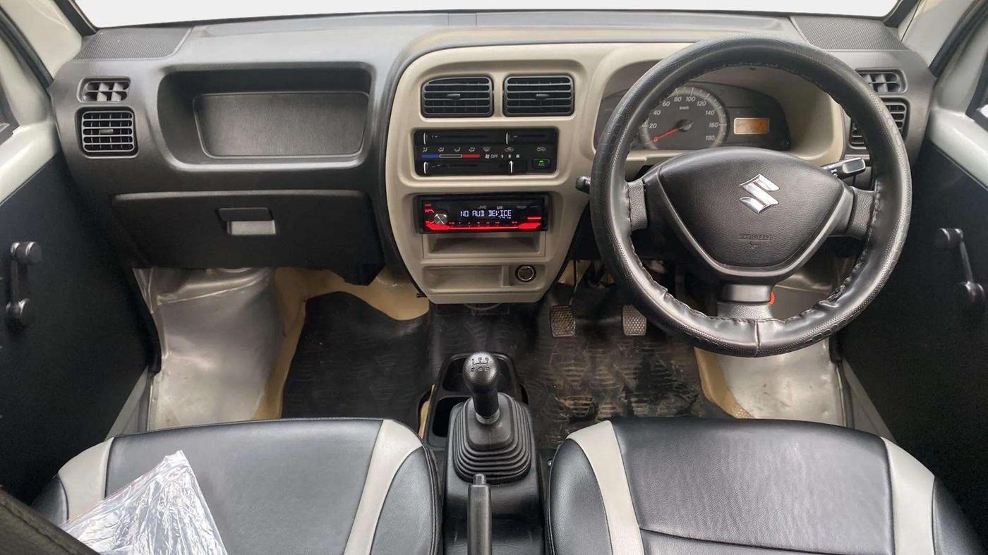 2021 Maruti Eeco 5 STR WITH A/C+HTR, Petrol, Manual, 32,042 km, Dashboard