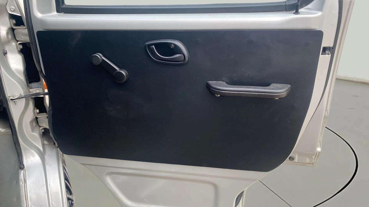 2021 Maruti Eeco 5 STR WITH A/C+HTR, Petrol, Manual, 32,042 km, Driver Side Door Panels Control