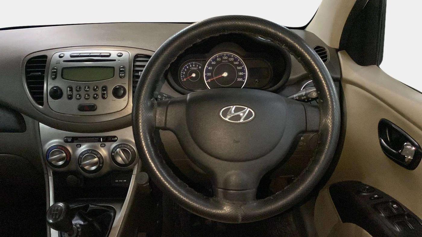 2013 Hyundai i10 SPORTZ 1.2, Petrol, Manual, 41,634 km, Steering Wheel Close Up