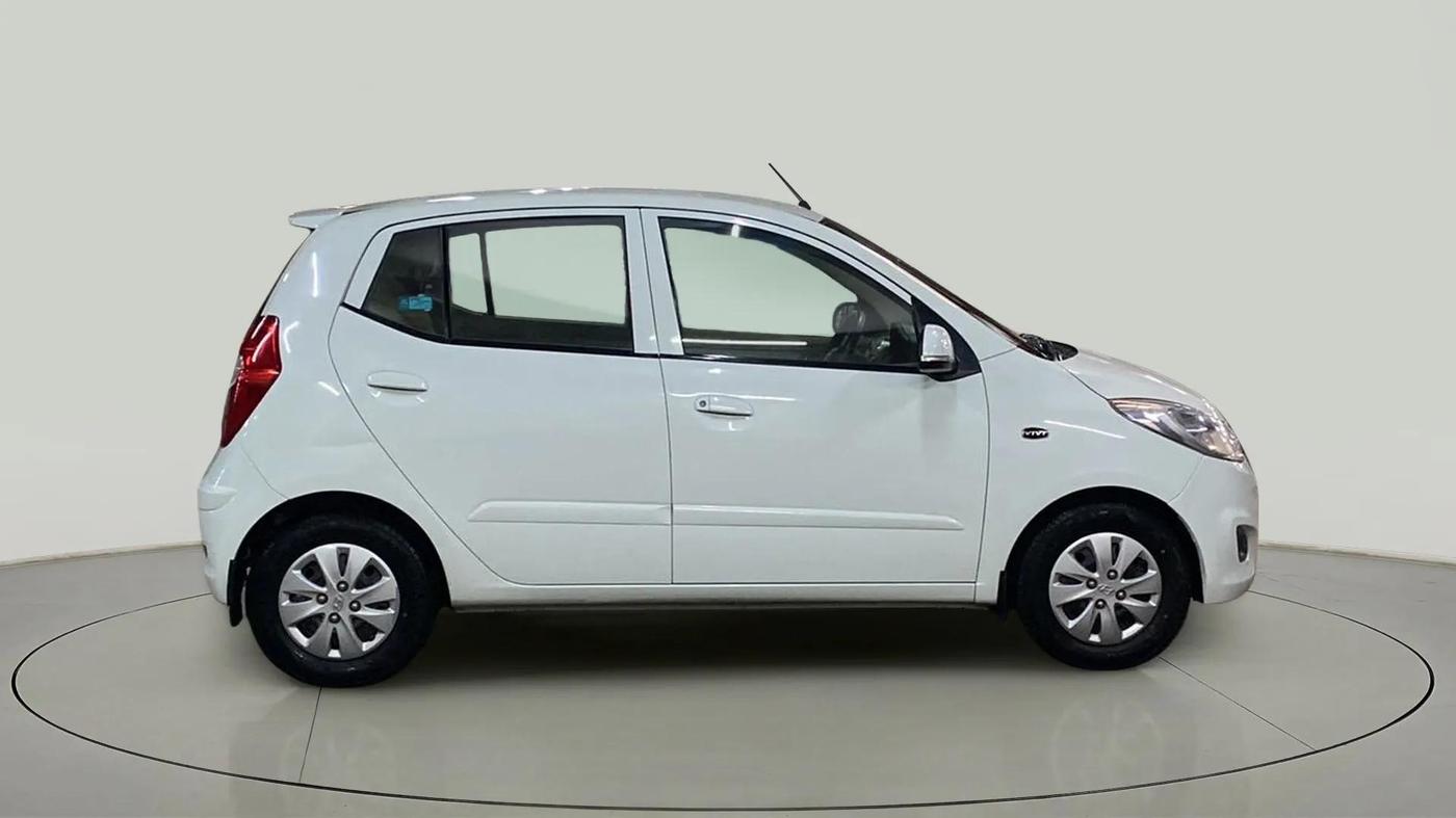 2013 Hyundai i10 SPORTZ 1.2, Petrol, Manual, 41,634 km, Right Side View