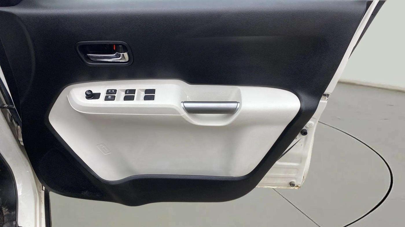 2020 Maruti IGNIS DELTA 1.2, Petrol, Manual, 5,778 km, Driver Side Door Panels Control