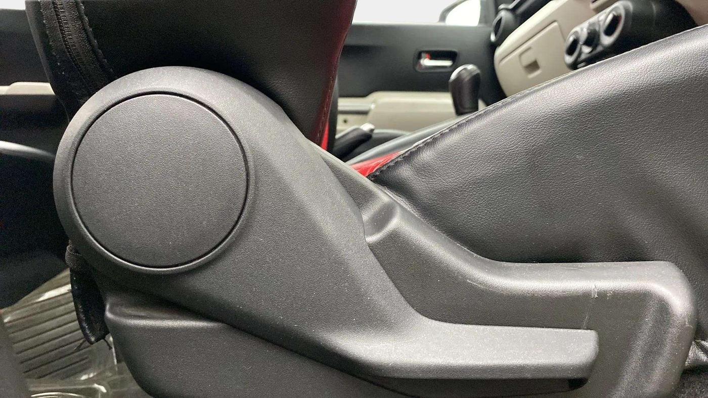 2020 Maruti IGNIS DELTA 1.2, Petrol, Manual, 5,778 km, Driver Side Adjustment Panel