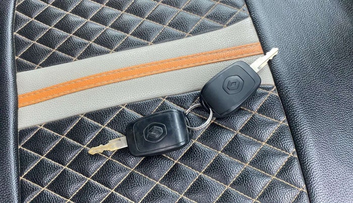 2017 Renault Kwid RXT 0.8 (O), Petrol, Manual, 40,795 km, Key Close Up