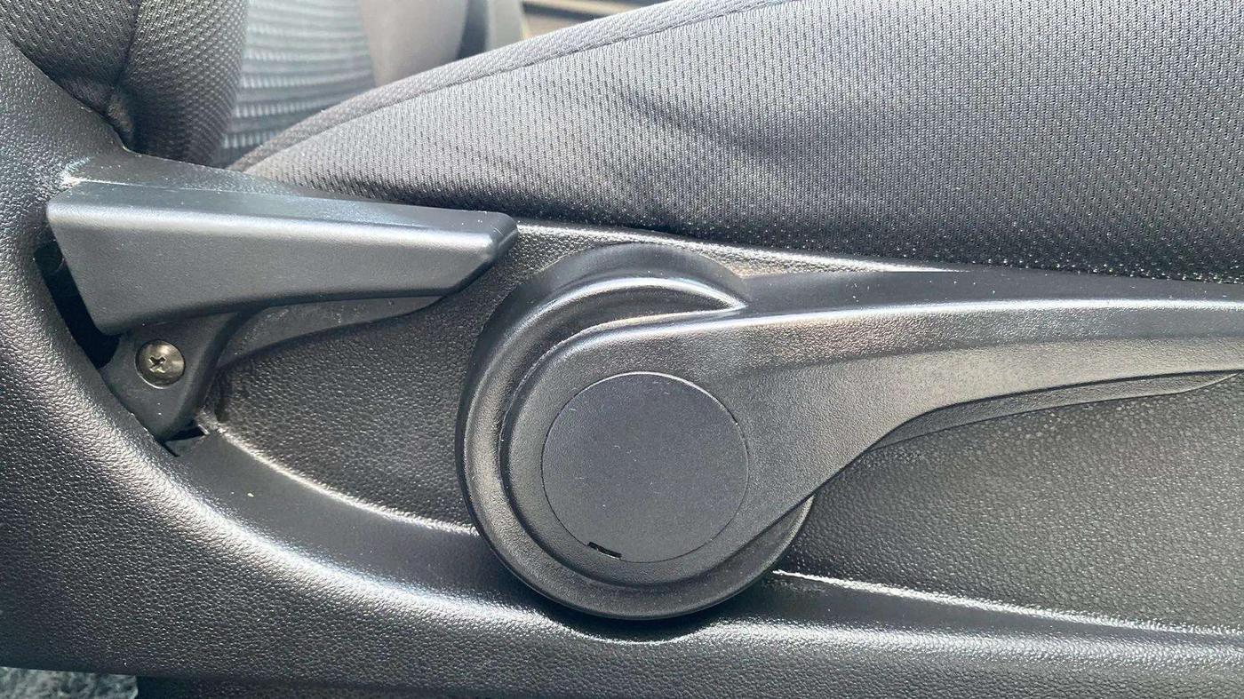 2018 Tata Tiago XZ PETROL, Petrol, Manual, 25,959 km, Driver Side Adjustment Panel
