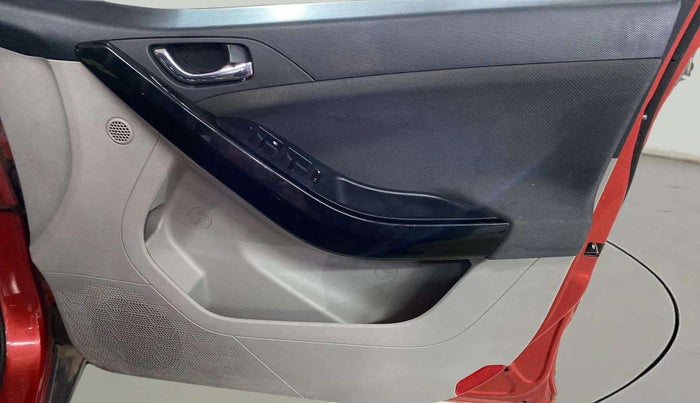 2019 Tata NEXON XZA PLUS PETROL, Petrol, Automatic, 23,724 km, Driver Side Door Panels Control