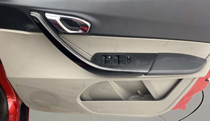 2017 Tata Tiago XZ PETROL, Petrol, Manual, 39,327 km, Driver Side Door Panels Control