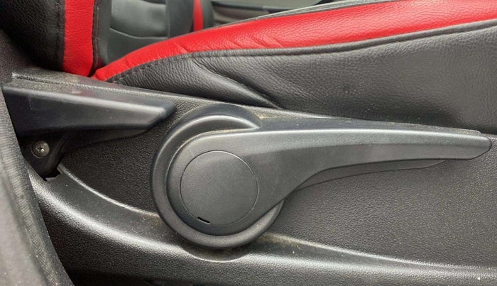 2017 Tata Tiago XZ PETROL, Petrol, Manual, 39,327 km, Driver Side Adjustment Panel